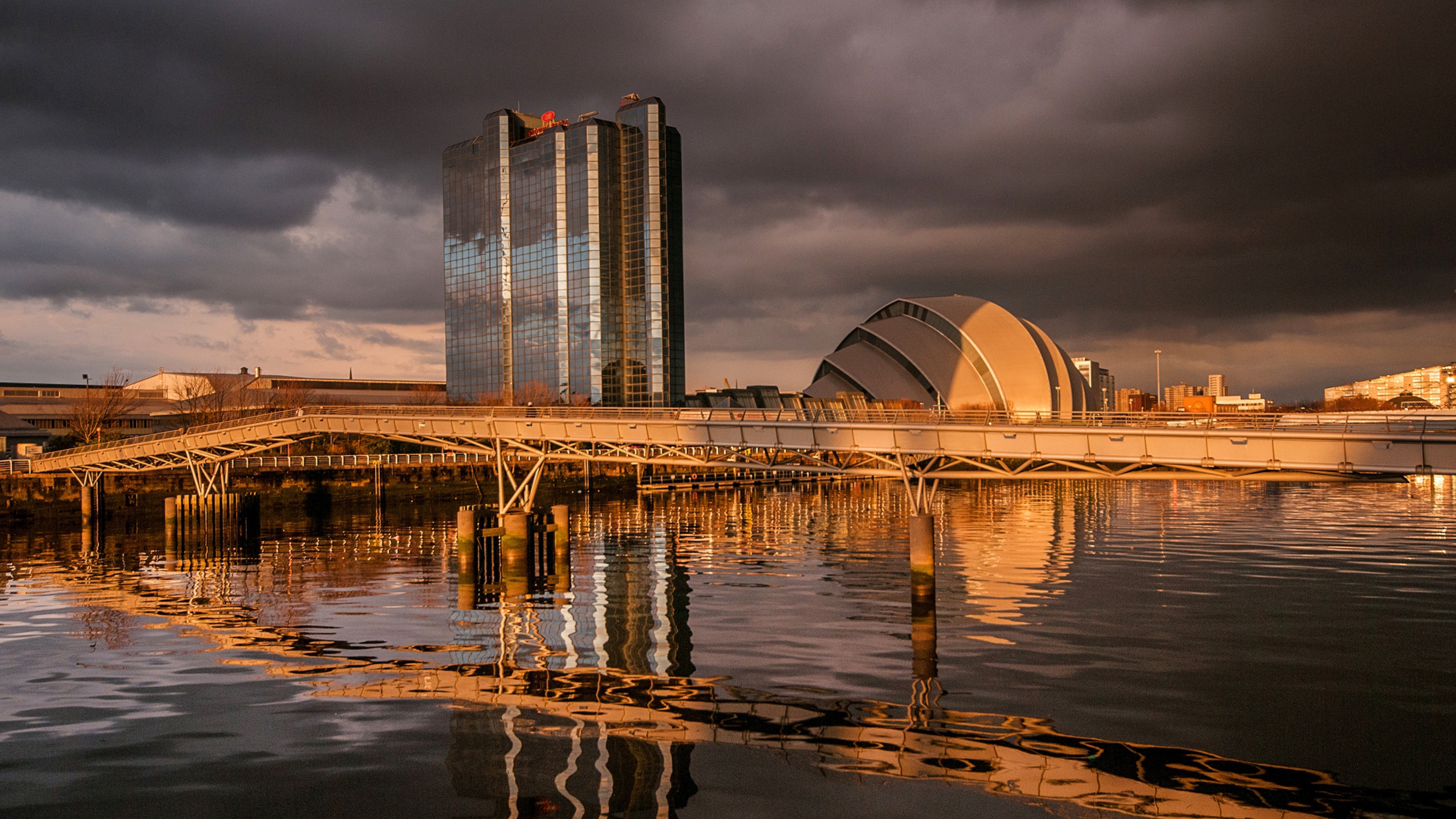 dunbartonshire private hire